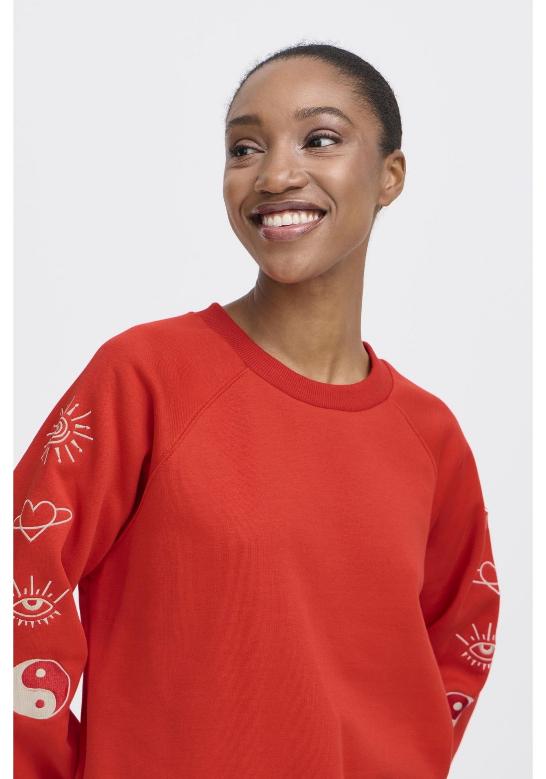 IHLELA O-NECK SWEAT IHLELA O-NECK SWEAT