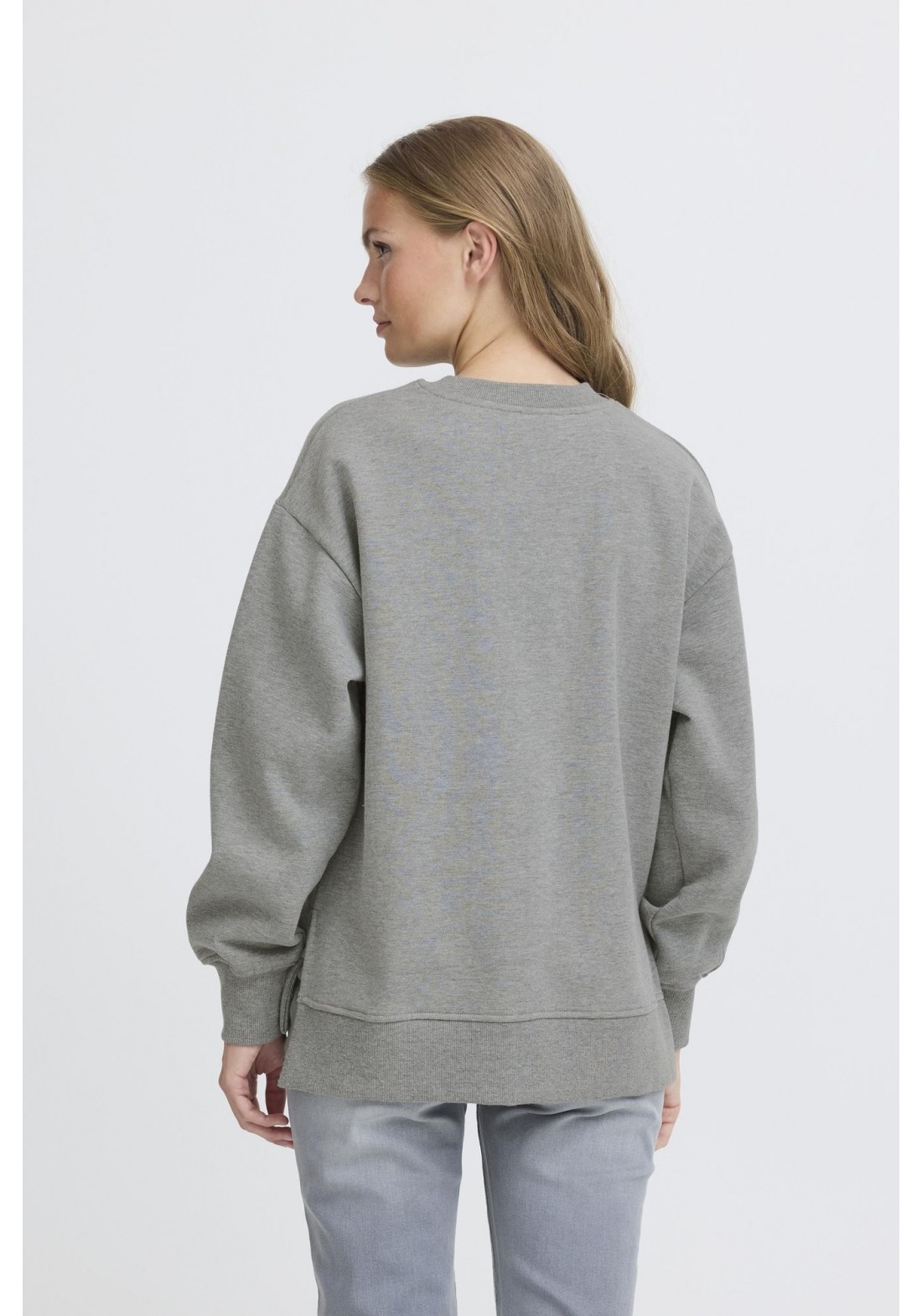 IHOLINNE O-NECK SWEAT IHOLINNE O-NECK SWEAT