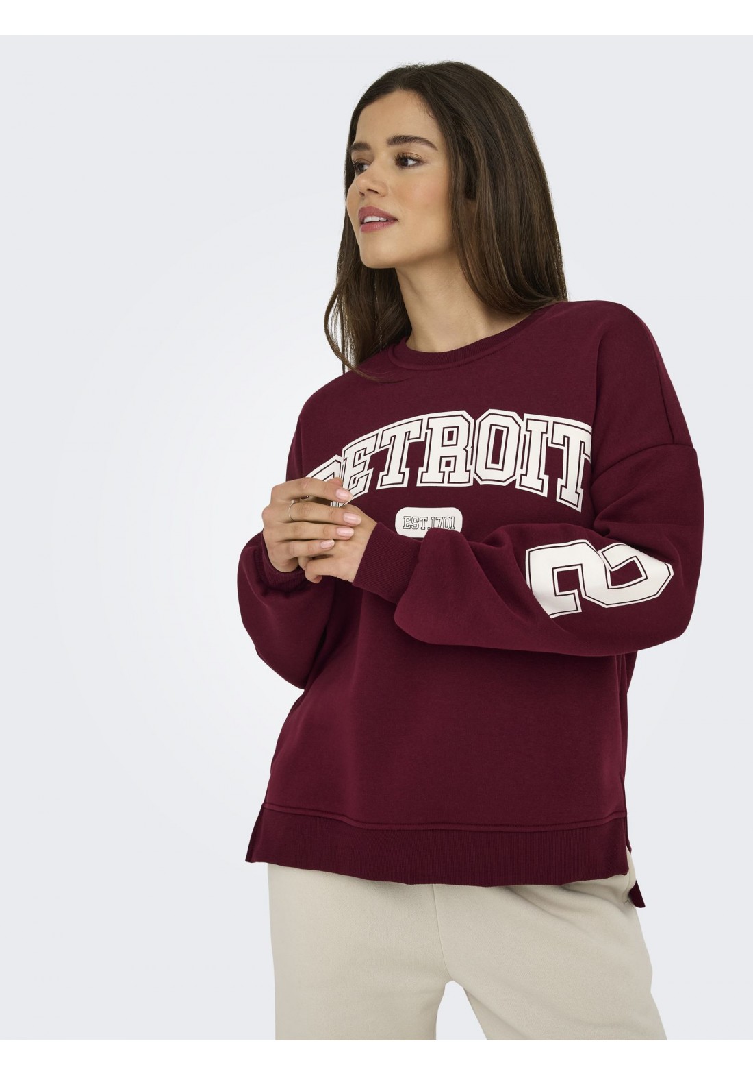 ONLVICTORY L/S O-NECK SWEAT ONLVICTORY L/S O-NECK SWEAT